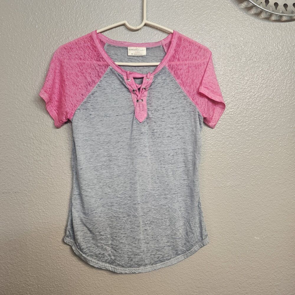 Bobbie Brooks Women’s Med Gray & Pink Lace-Up Raglan Tee Short Sleeve Top N587